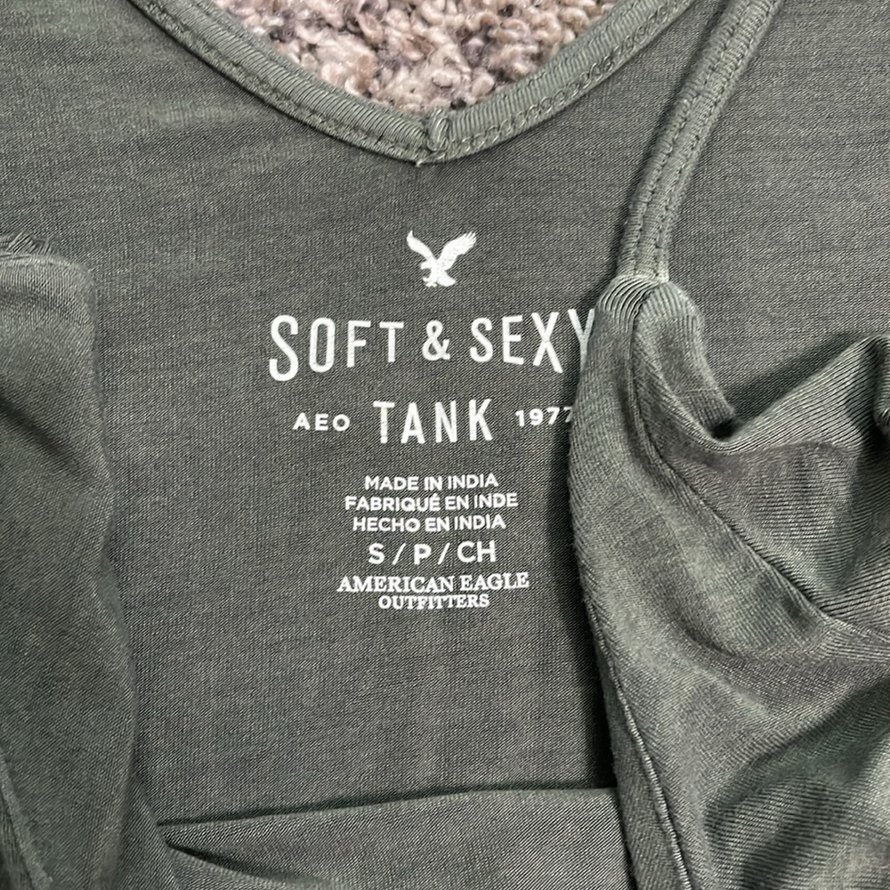 Crop Tank - Picture 3 of 3